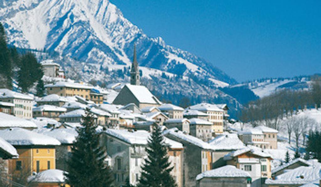 Taxus Hostel Pieve Tesino المظهر الخارجي الصورة