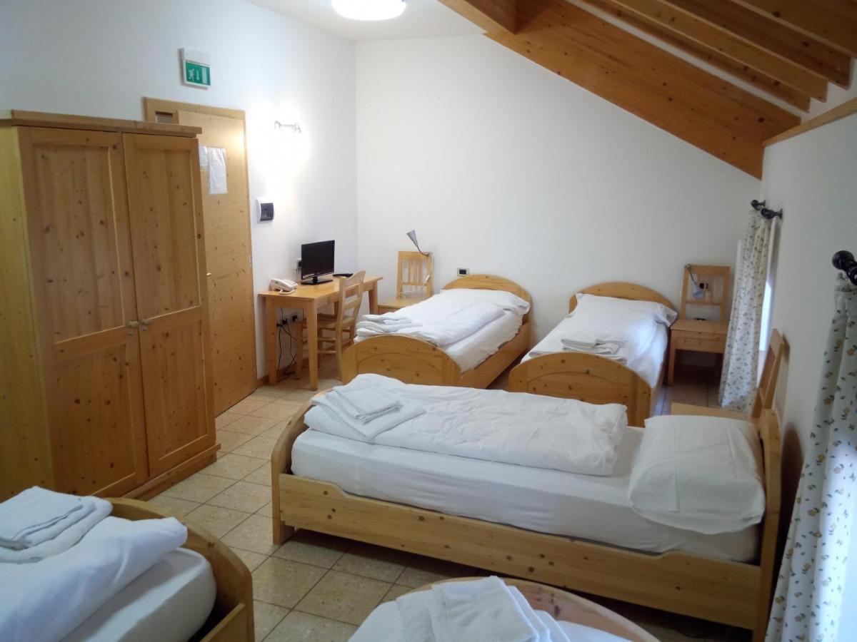 Taxus Hostel Pieve Tesino المظهر الخارجي الصورة