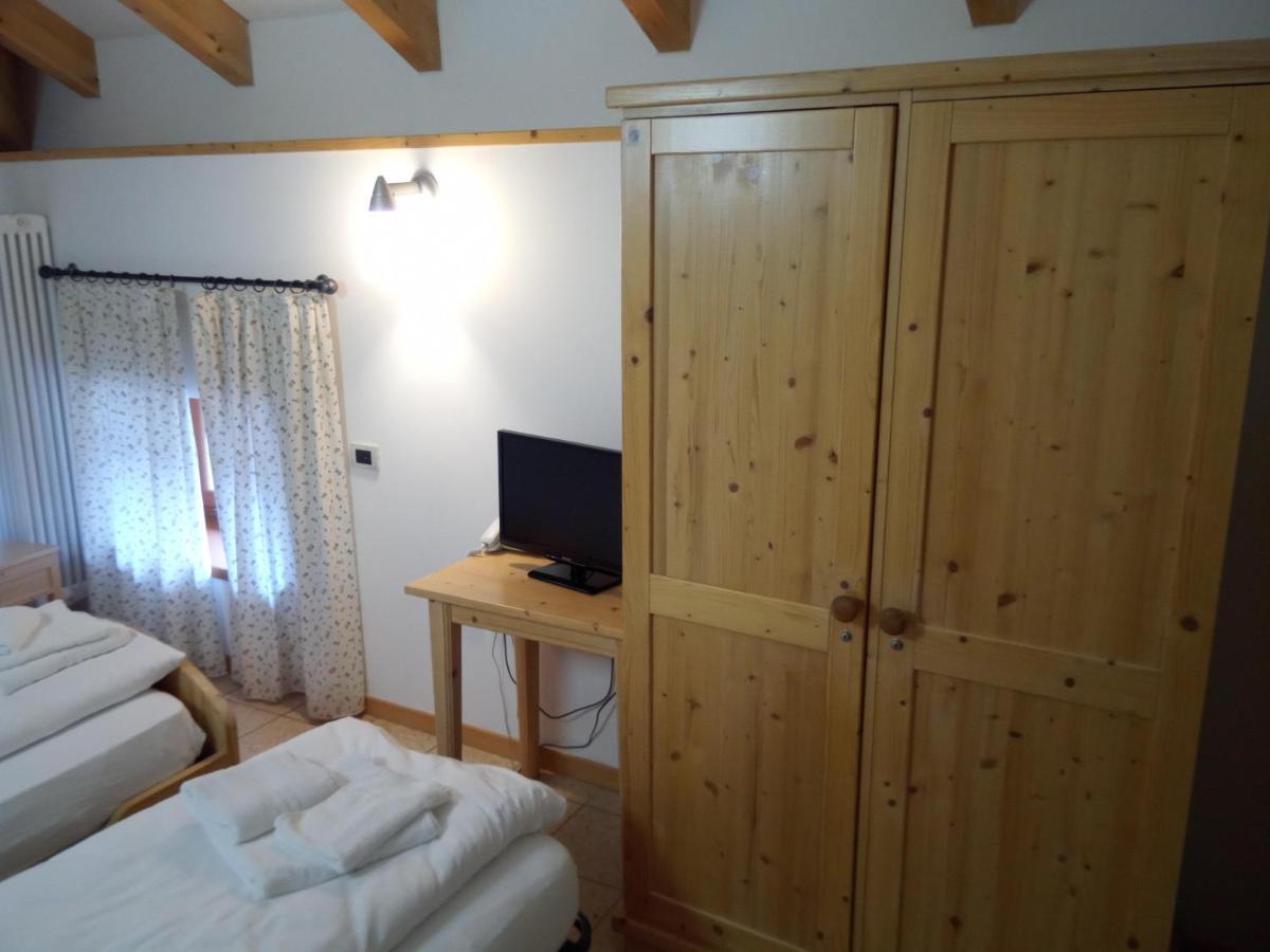 Taxus Hostel Pieve Tesino المظهر الخارجي الصورة